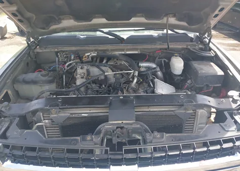 1GCHK236X8F106036